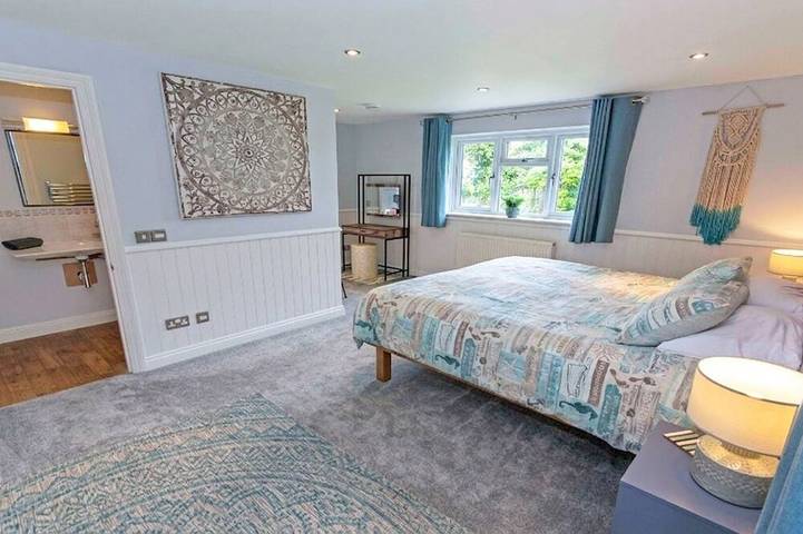 Ladywell Sleeps 12|Hot Tub* Pool Table, Pizza Oven in Croyde, Devon