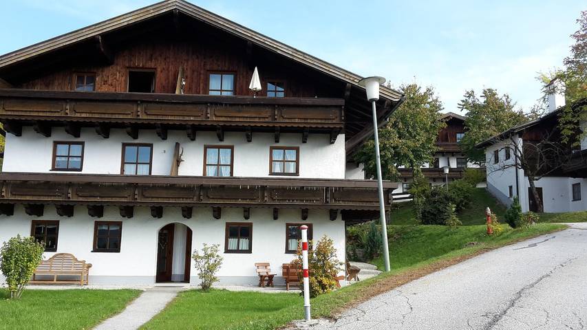 Ferienwohnung für 4 Personen, mit Balkon/Terrasse und Balkon sowie Garten und Pool in Hauzenberg - 2