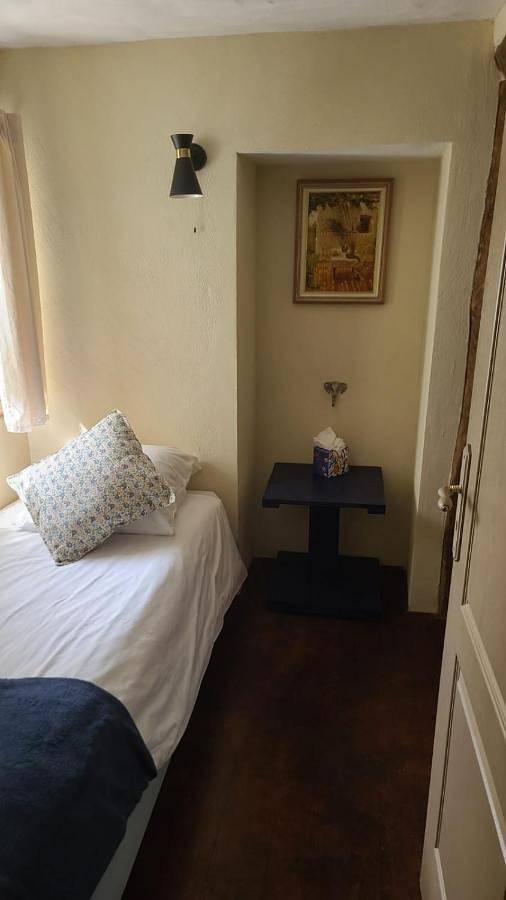 Location de vacances pour 4 personnes, avec jardin ainsi que terrasse et piscine dans Virlet - 4