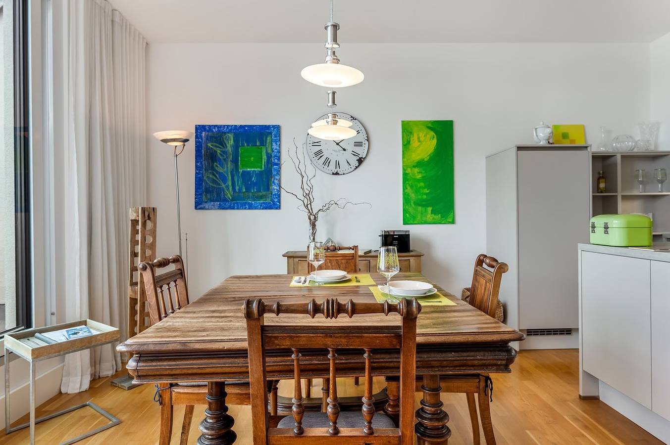 Ganze Wohnung, Ferienwohnung Urlaubsglück - lichtdurchflutete Wohnung mit Balkon und Seesicht in Lindau, Bayerisch Schwaben