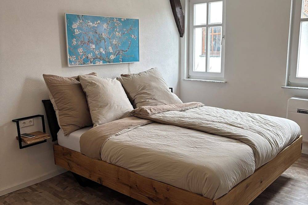 Ganze Wohnung, Amandus-Jäger-Haus am Tor zur schwäbischen Alb in Bad Urach, Albsteig Etappe 9