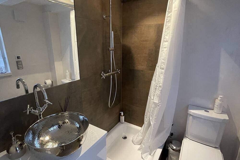 Thatched roof house - Heath village St. Dionys near Lüneburg-https://youtu.be/xg4Tjk1gvxu in Barum (Lüneburg), Nordheide