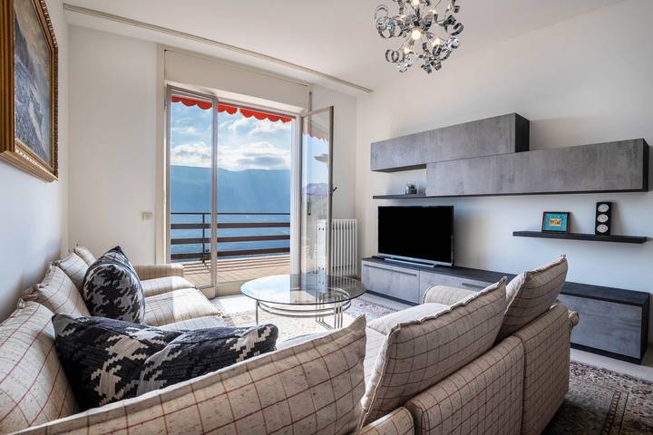 Ferienwohnung für 4 Personen, mit Balkon und Seeblick am Gardasee - 2