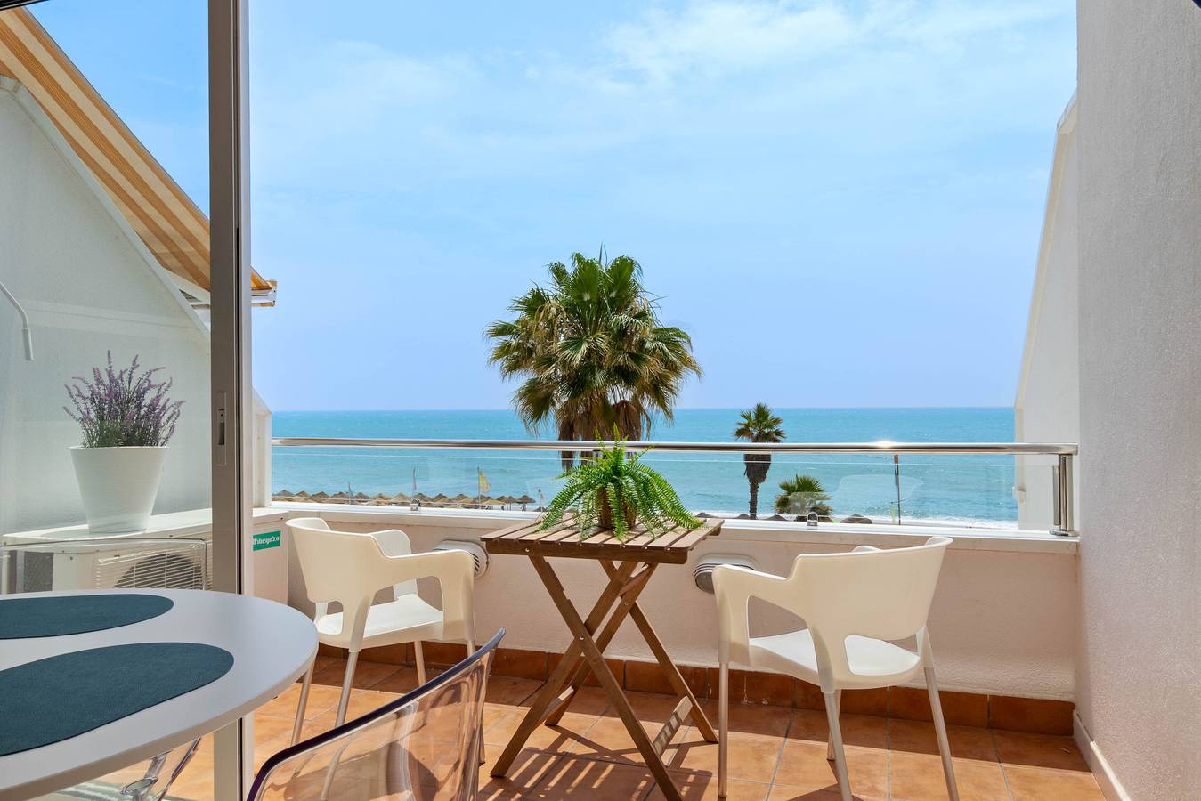 Estudio entero, Casa Paraiso - Primera línea de playa in Playa El Bajondillo, Torremolinos