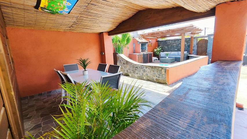 Location de vacances pour 6 personnes, avec terrasse ainsi que piscine et bassin pour enfant à Bras-Panon - 2