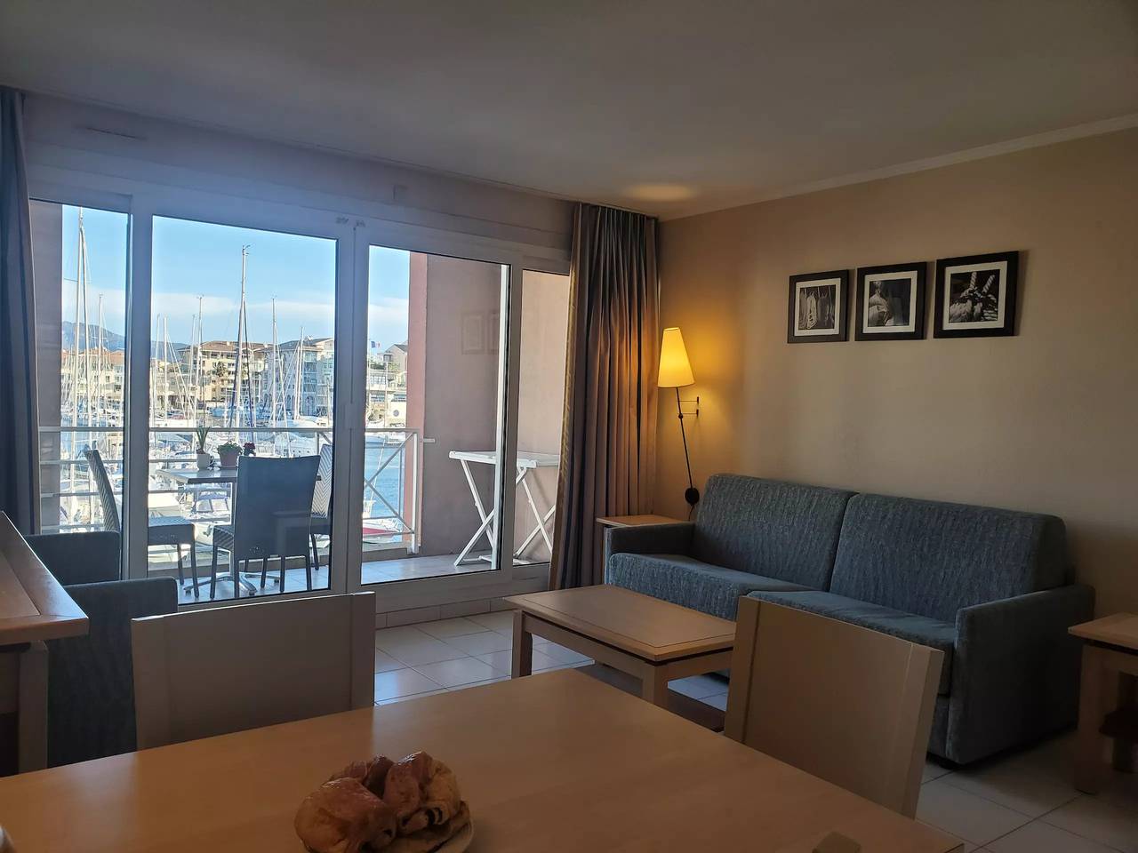 Studio entier, Cap Hermes Studio 31m2 Vue Port Climatisé Wifi pis in Fréjus Plage, Fréjus