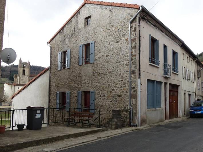 Location de vacances pour 12 personnes, avec Terrasse et Vue à Lavoûte-Chilhac - 4
