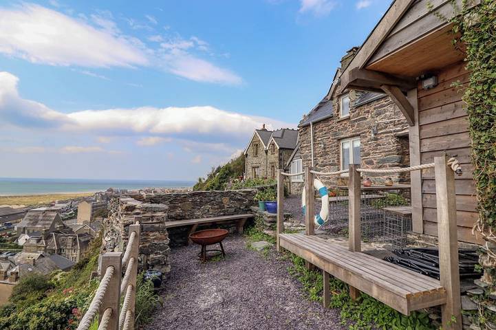 Cottage for 4 people, with garden, with pets in Barmouth