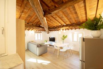 Apartment for 6 People in Lucca, Lucca Province, Photo 2