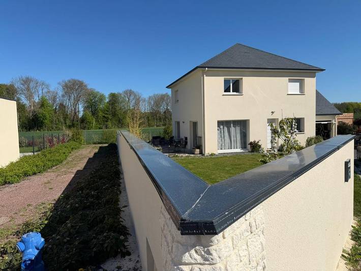 Location de vacances pour 8 personnes, avec vue et jardin à Escoville