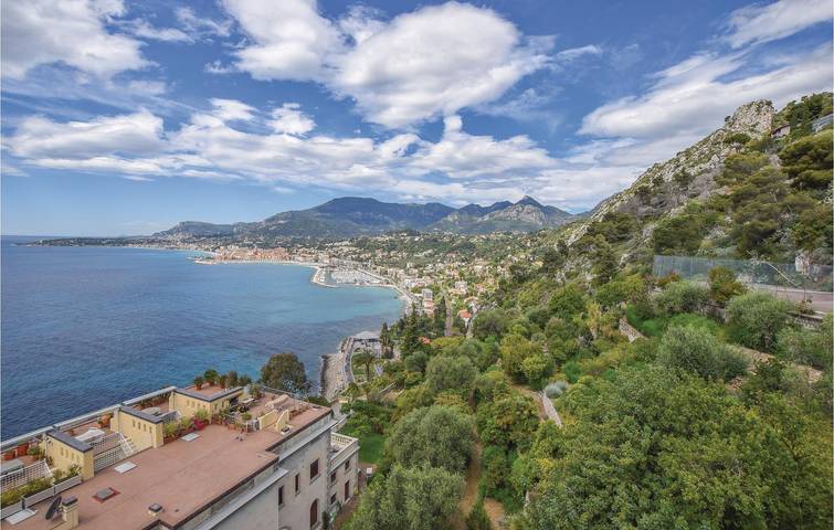 Appartamento sulla spiaggia con Internet e cucina - 2.5km da Baia delle Vele in Poggi Imperia, Imperia