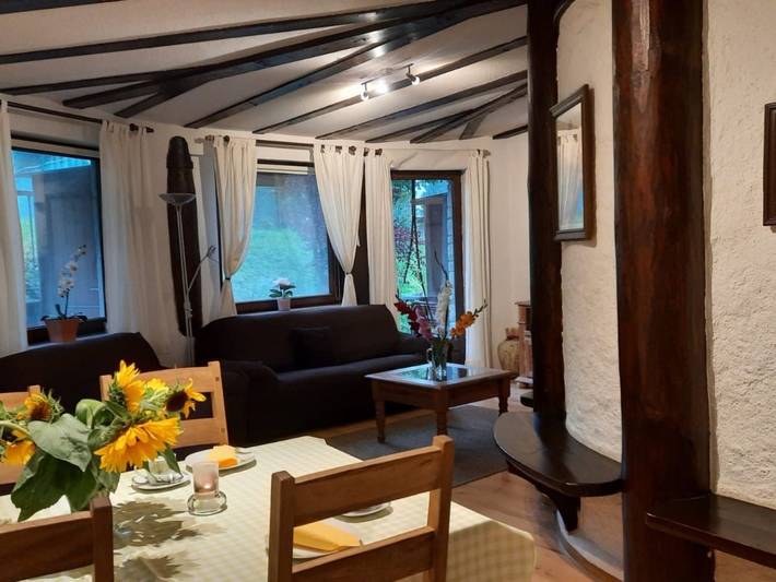 Ferienwohnung für 6 Personen, mit Balkon und Terrasse sowie Garten