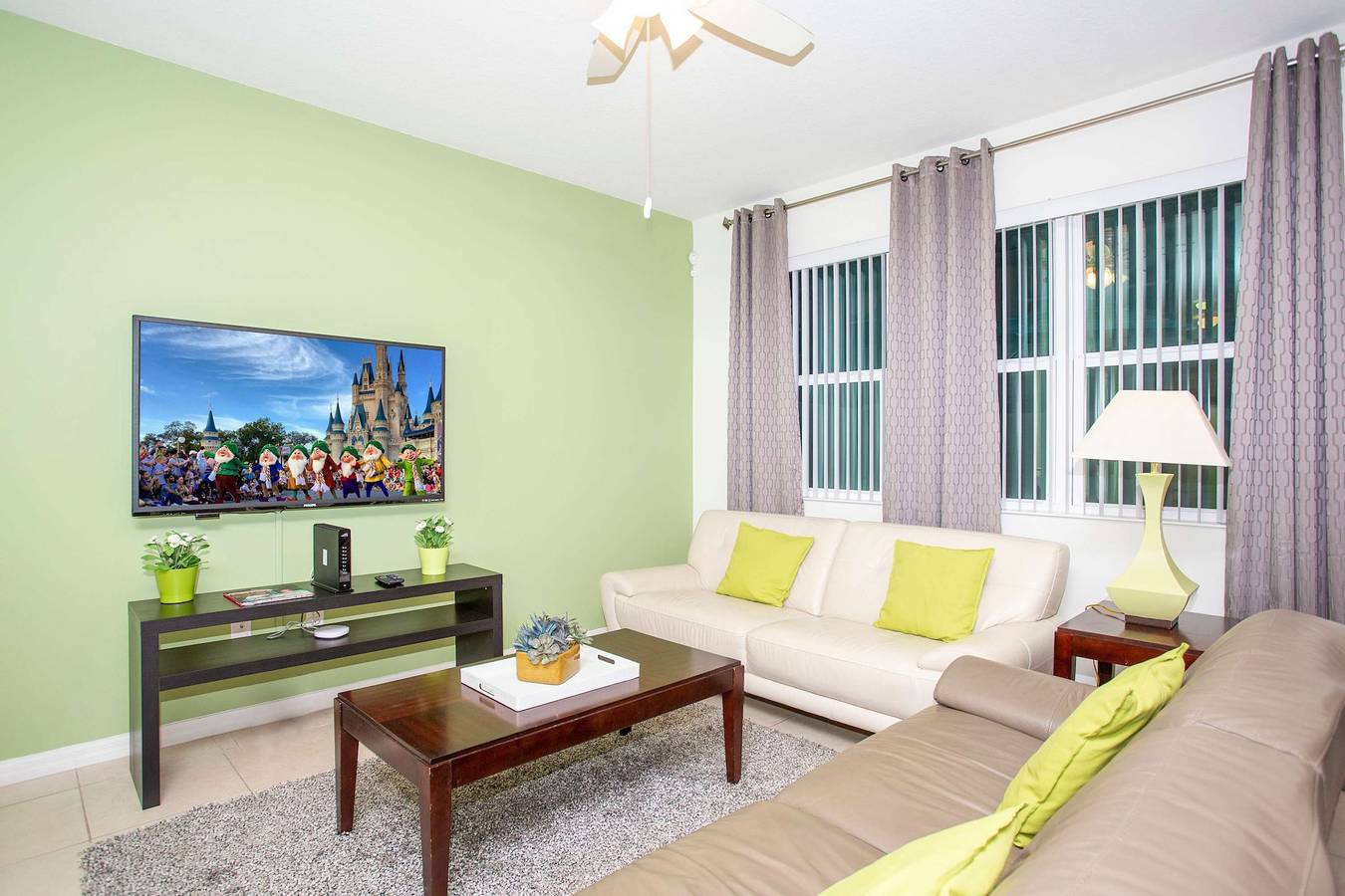 Entire apartment, Family Friendly 4 Bd w Gameroom near Disney 5103 in Osceola County