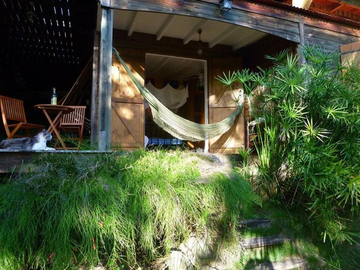 Chambre d’hôte pour 2 personnes, avec piscine ainsi que jardin et vue