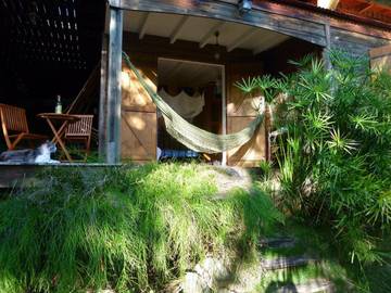 Chambre d’hôte pour 2 personnes, avec vue ainsi que piscine et jardin en Guadeloupe