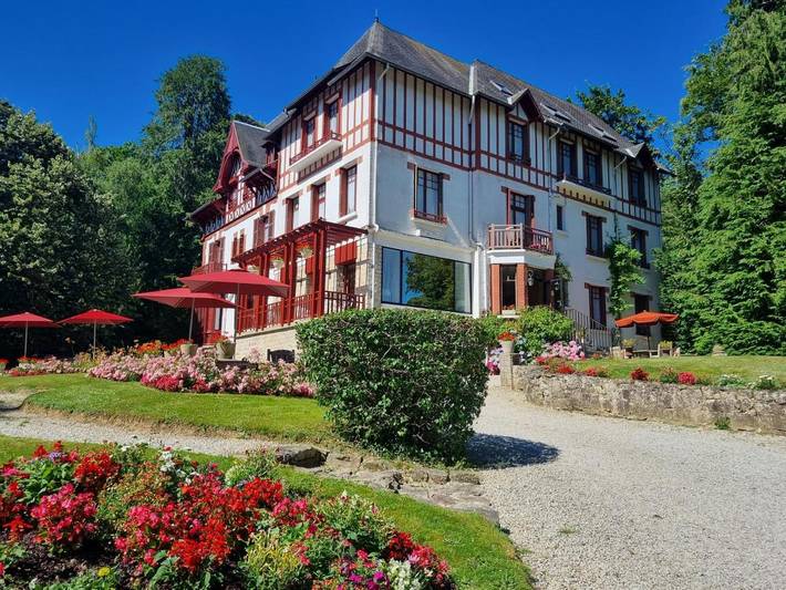 Hôtel pour 3 personnes, avec vue sur le lac ainsi que vue et jardin