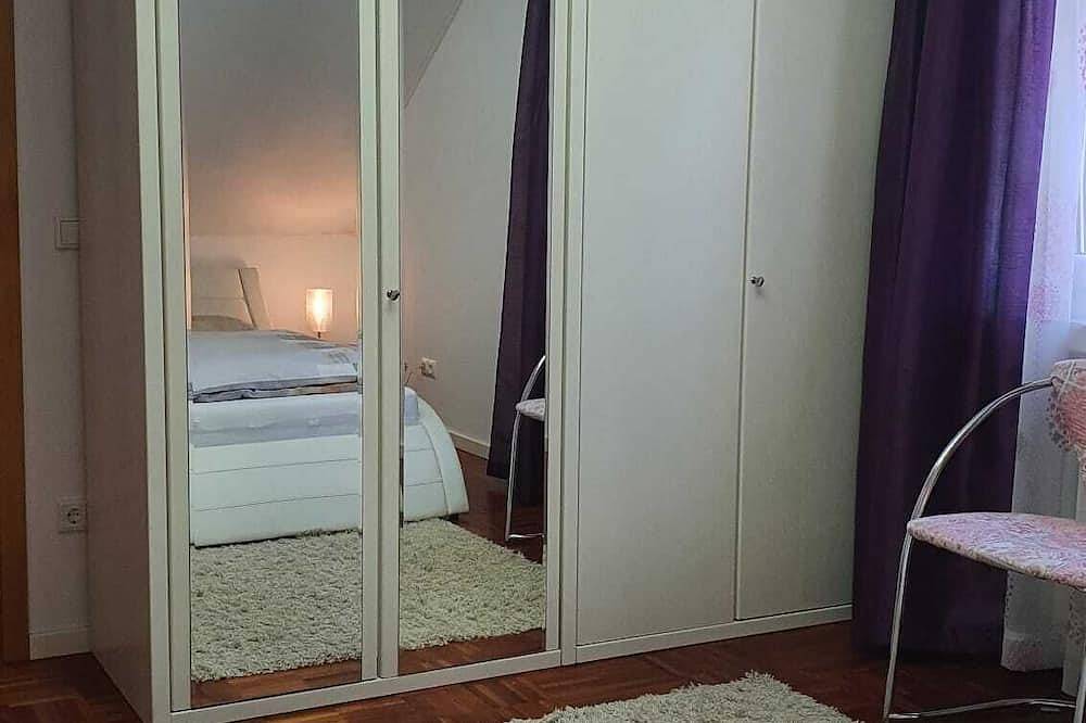 Ganze Wohnung, Ferienwohnung Airport Waldblick in Porz (Köln), Köln