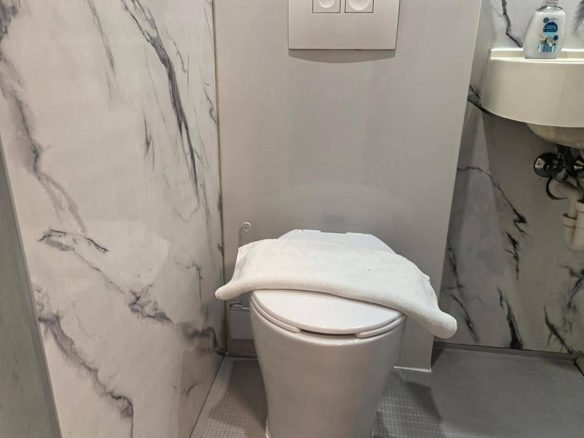 Small Double Room in Brighton, Sussex