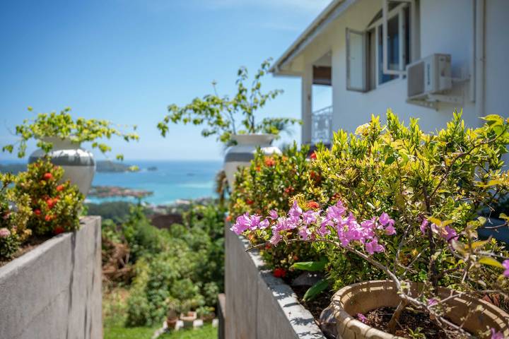 Gîte pour 2 personnes, avec terrasse dans Mahé - 3