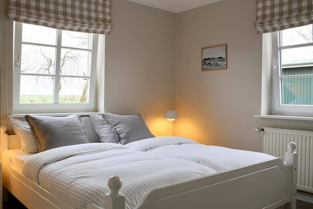 Ganze Wohnung, Stilvolle 4-Sterne-Ferienwohnung \"Föhr\" mit eigener Terrasse und Deich-Blick in Reußenköge, Nordseeküste