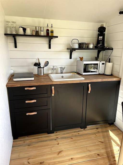 Gîte pour 2 personnes, avec Jacuzzi et Terrasse ainsi que Jardin et Vue à Saint-Pierre-la-Garenne - 4