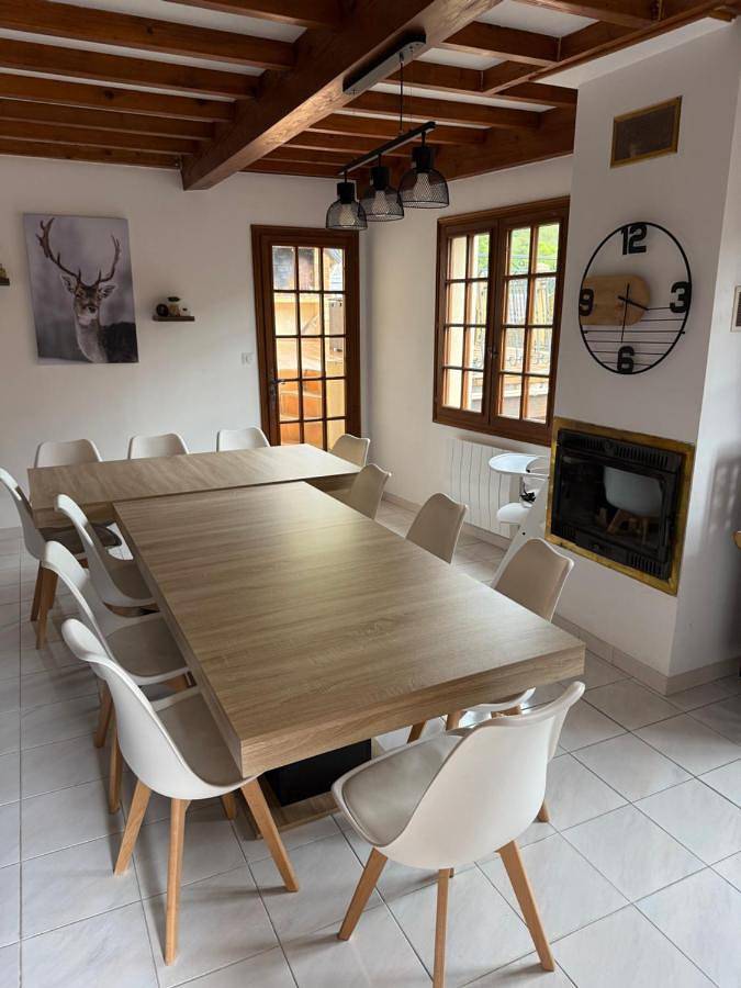 Gite boutx avec Jacuzzi 12 personnes 5 Lits Doubles Et 1 Canape Lit in Boutx, Pyrénées