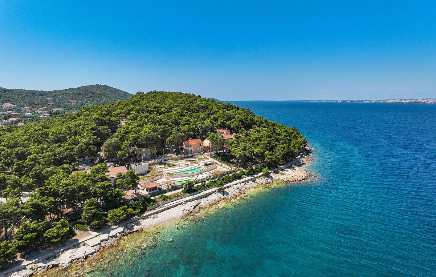 Ganze Ferienwohnung, Reizendes Apartment mit Meerblick, Terrasse und Parkplatz in der Nähe des Strandes V. Sabuša in Kukljica, Insel Ugljan