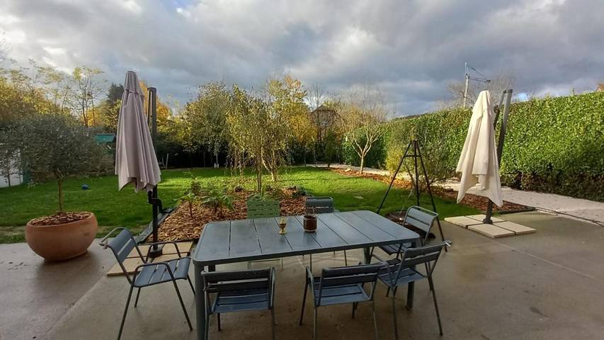 Location de vacances pour 10 personnes, avec jardin ainsi que bassin pour enfant et piscine dans Épagny-Metz-Tessy - 3