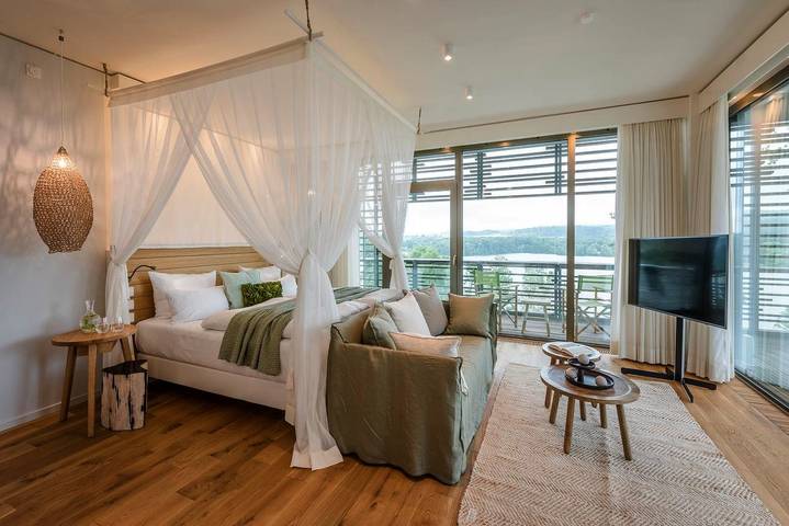 Hotel für 2 Personen, mit Seeblick und Garten sowie Pool und Sauna im Saarland - 2