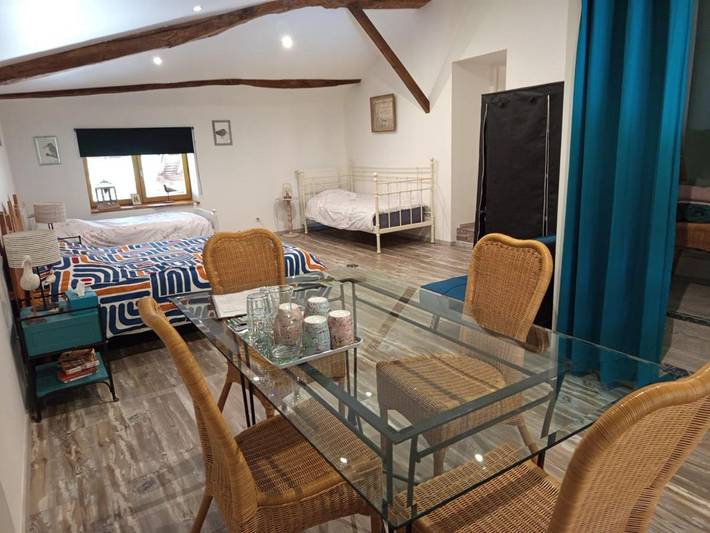 Gîte pour 4 personnes, avec piscine et jardin à Marboz - 3