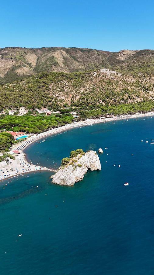 Resort per 4 persone, con giardino e piscina, adatto a famiglie con bambini in Campania