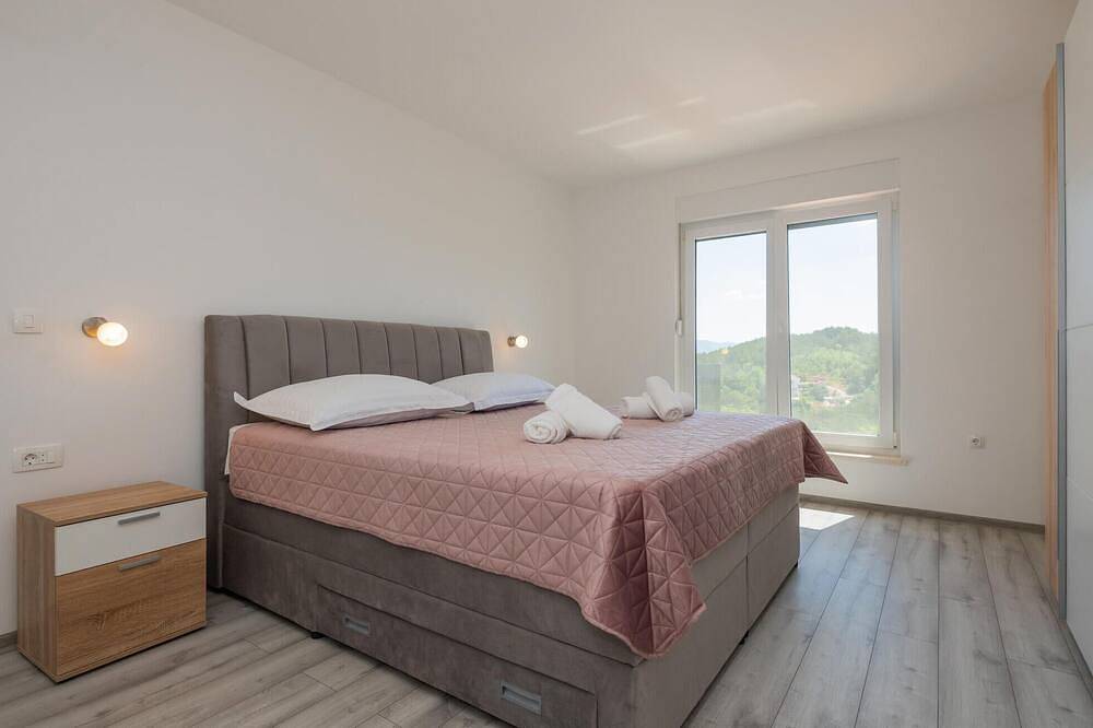 4 bedroom stunning home in Grubine in Imotski, Makarska Riviera