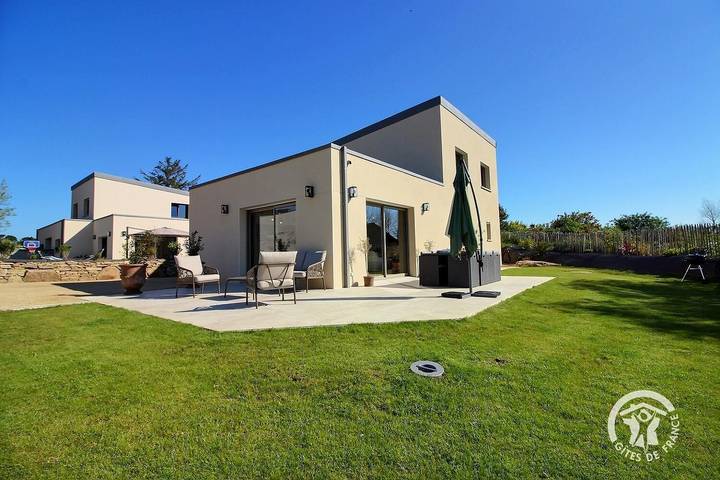 Gîte pour 6 personnes, avec terrasse et jardin à Pleumeur-Bodou - 3