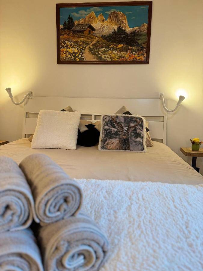 Location de vacances pour 2 personnes, avec terrasse ainsi que jardin et piscine à Contamine-sur-Arve - 3