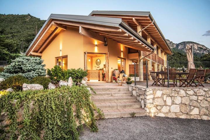 Gîte pour 2 personnes, avec jacuzzi et jardin à Trente - 3