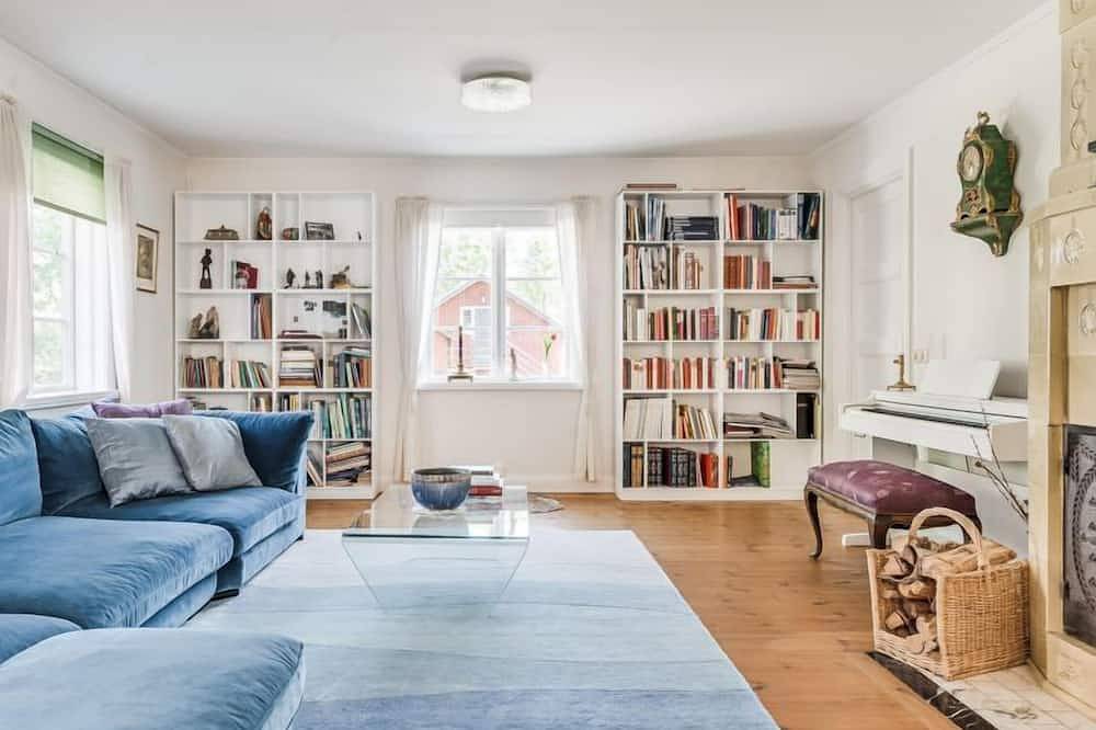 Skarpsätter Sportgård by Interhome in Strängnäs, Södermanland