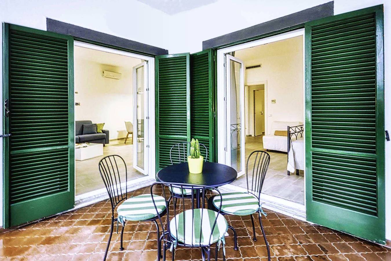 Ganze Wohnung, Ferienwohnung für 4 Personen mit Garten in Sorrent, Sorrento Coast