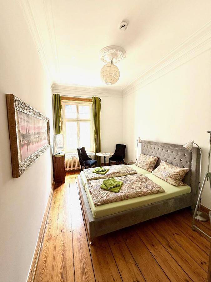 Ganze Ferienwohnung, Gästezimmer am Hansaplatz in St. Georg, Hamburg
