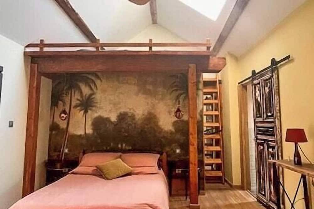 Ferienhaus mit Naturpool in Burgund in Saint-Pierre-de-Varennes, Autun und Umgebung