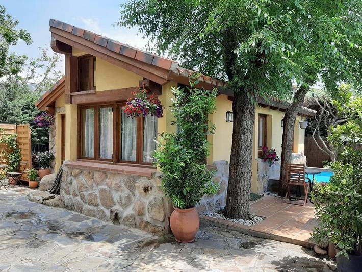 Casa rural para 4 personas, con Terraza y Jardín además de Piscina y Vistas en Miraflores (Madrid)