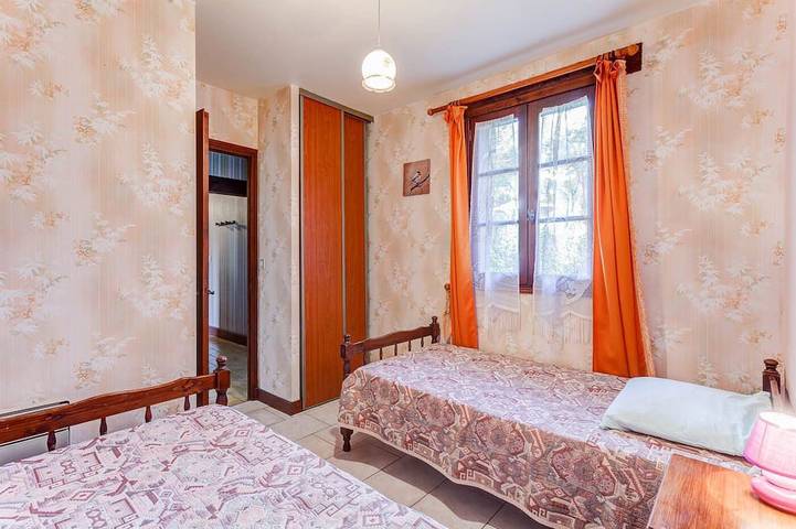 Location de vacances pour 6 personnes, avec jardin ainsi que piscine et balcon, animaux acceptés à Prats-du-Périgord - 4