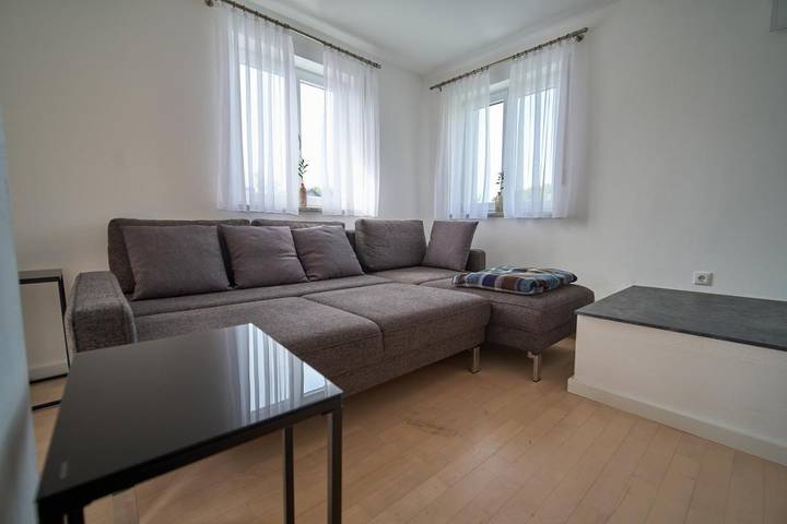 Ferienwohnung für 6 Personen, mit Balkon und Terrasse sowie Seeblick und Ausblick am Starnberger See - 4
