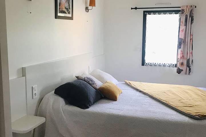 Location de vacances pour 9 personnes, avec jardin à Brennilis - 4