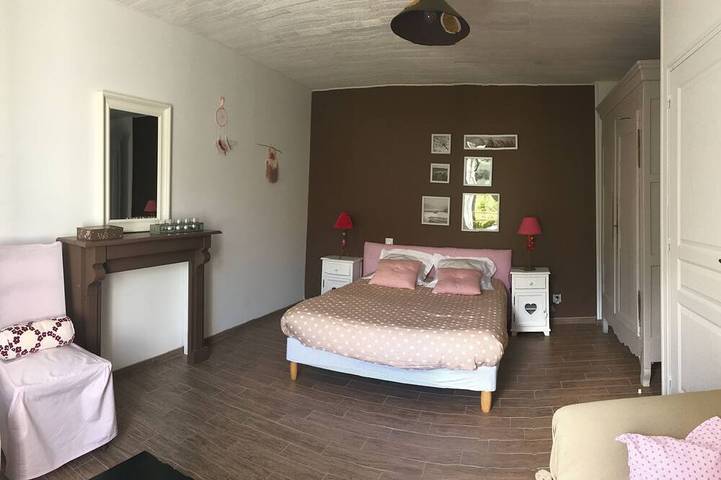 Location de vacances pour 8 personnes, avec jardin et balcon, animaux acceptés à Le Vieux-Marché - 2