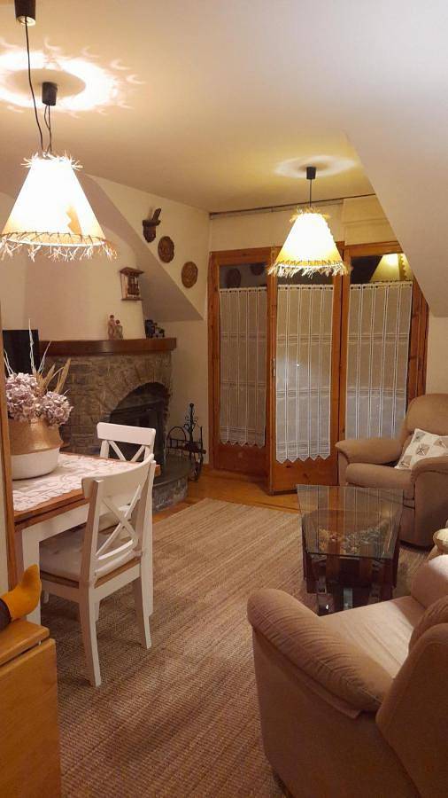 Apartamento entero, Apartamento dúplex acogedor con piscina en Rialp in Port Ainé, Rialp