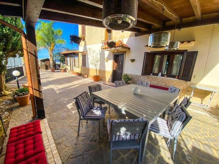 Villa per 7 persone, con Terrazza e Giardino nonché Panorama a Casteldaccia