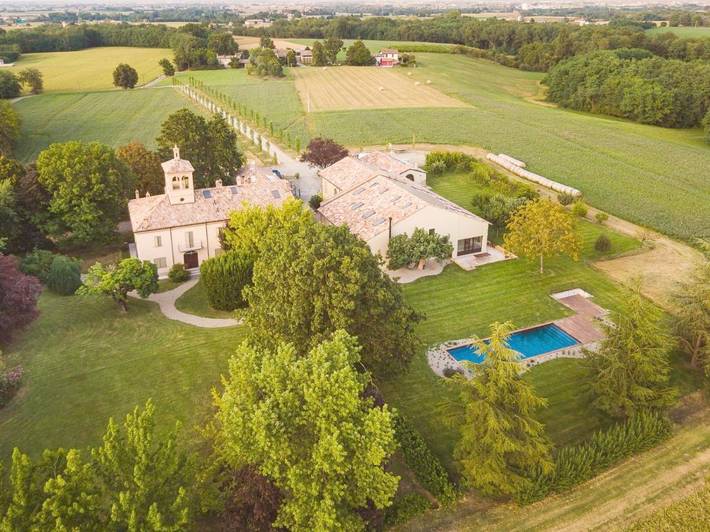 Agriturismo per 2 persone, con Giardino e Piscina nonché Panorama in Provincia di Piacenza