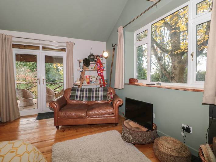 Pear Tree Lodge in Huish Episcopi, Somerset