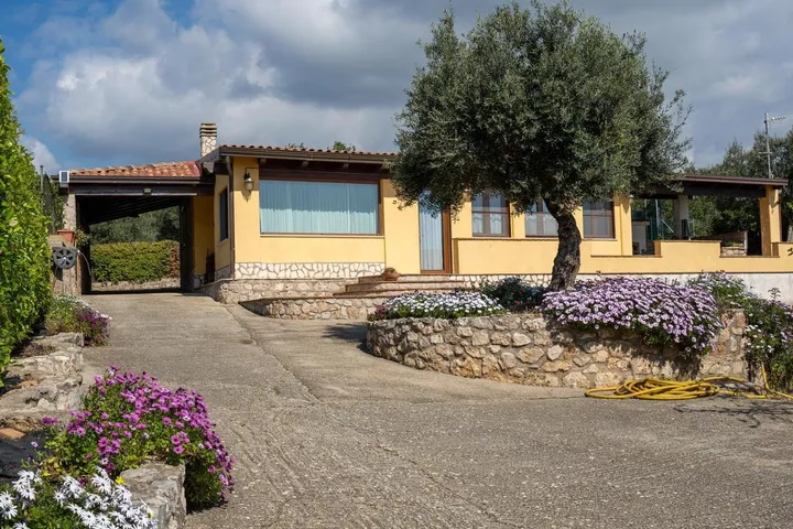 Chalet para 5 personas, con vistas además de terraza y jardín, Se admiten mascotas - 1