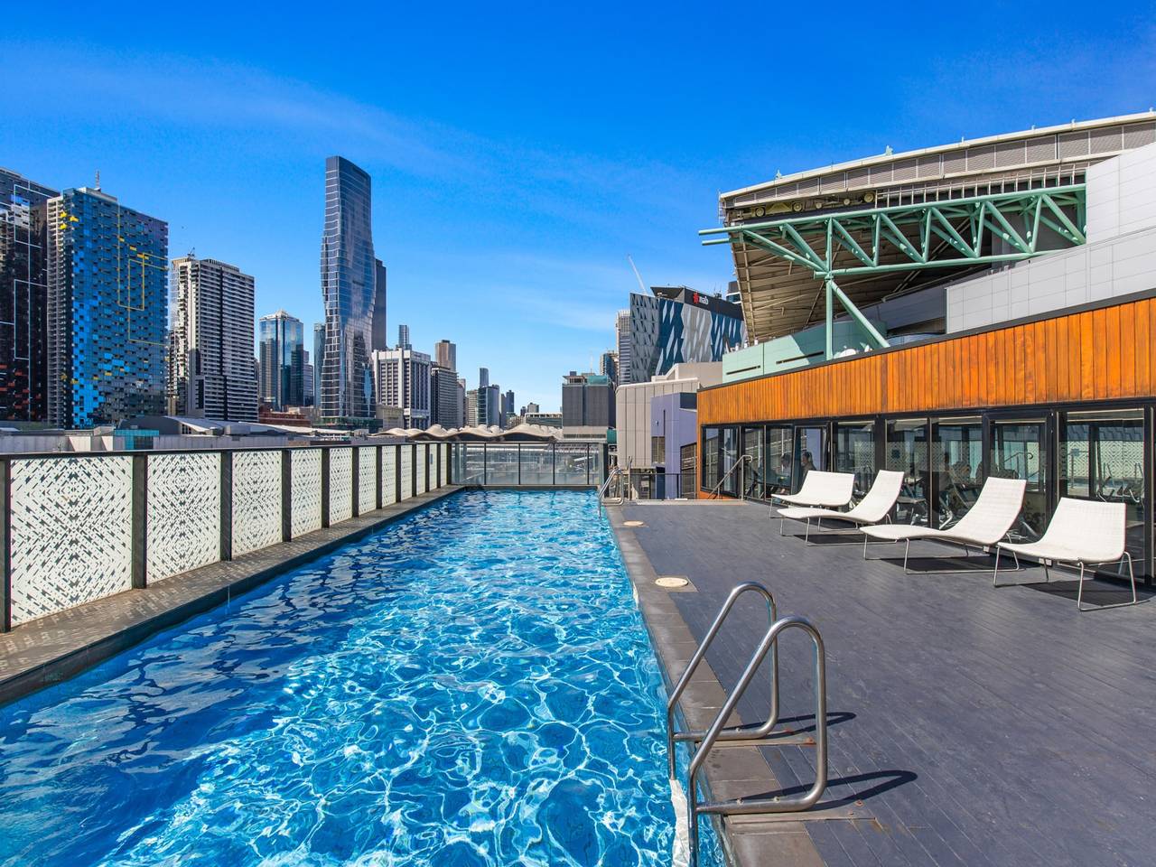 Holiday Apartment for 3 People in Docklands, Melbourne